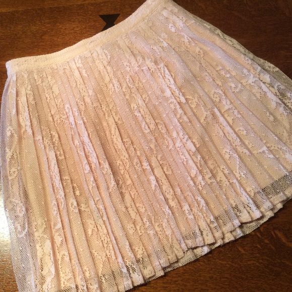 Forever 21 skirt. - Picture 3 of 6